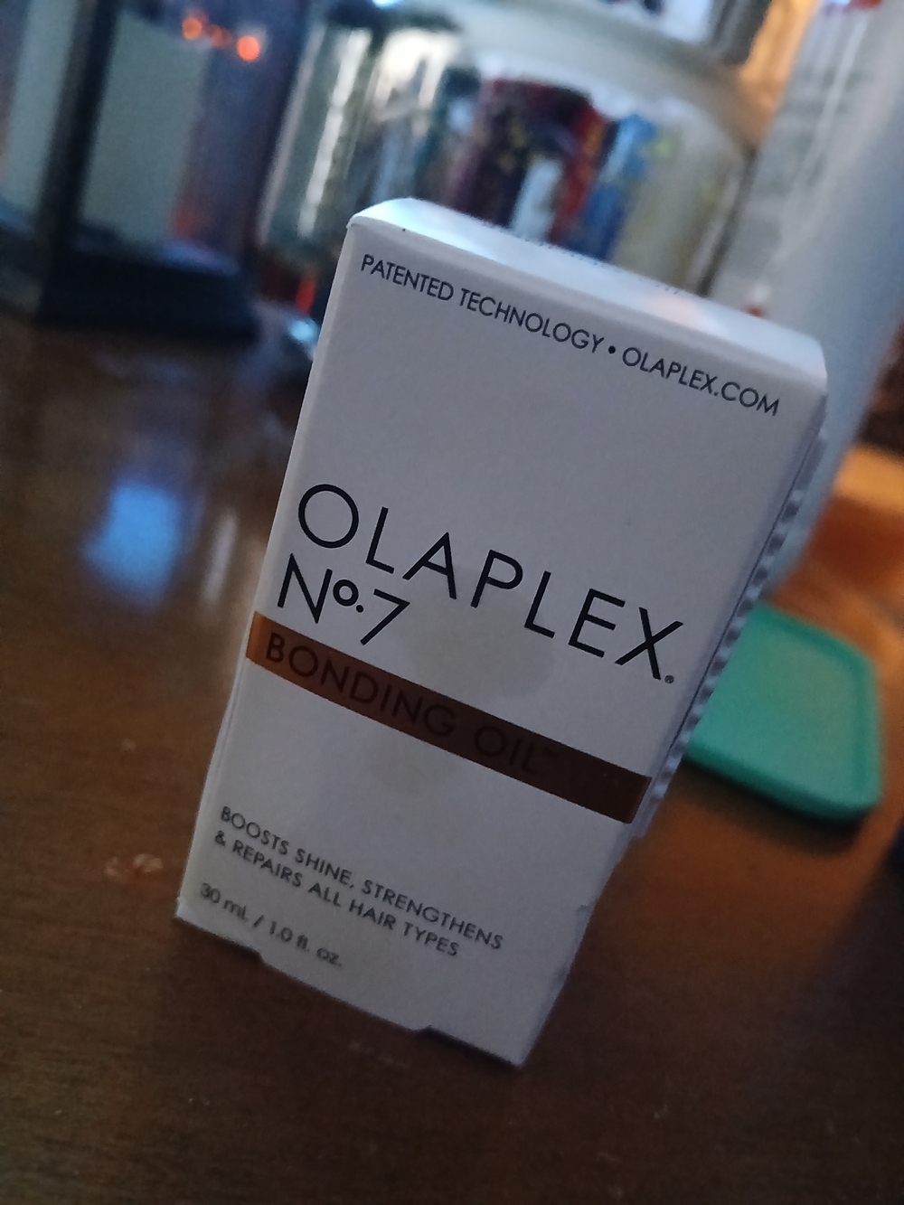 OLAPLEX No.7 Bonding Oil - White with Brown Accent